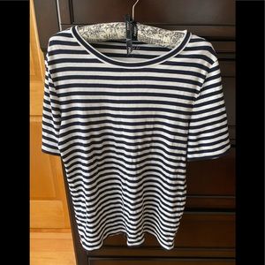 JCrew Perfect Fit Tee💙